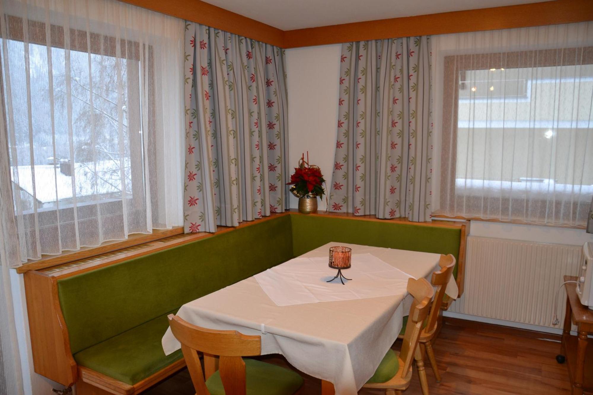 Ferienhaus Am Eggli Apartment Sankt Anton am Arlberg Ngoại thất bức ảnh