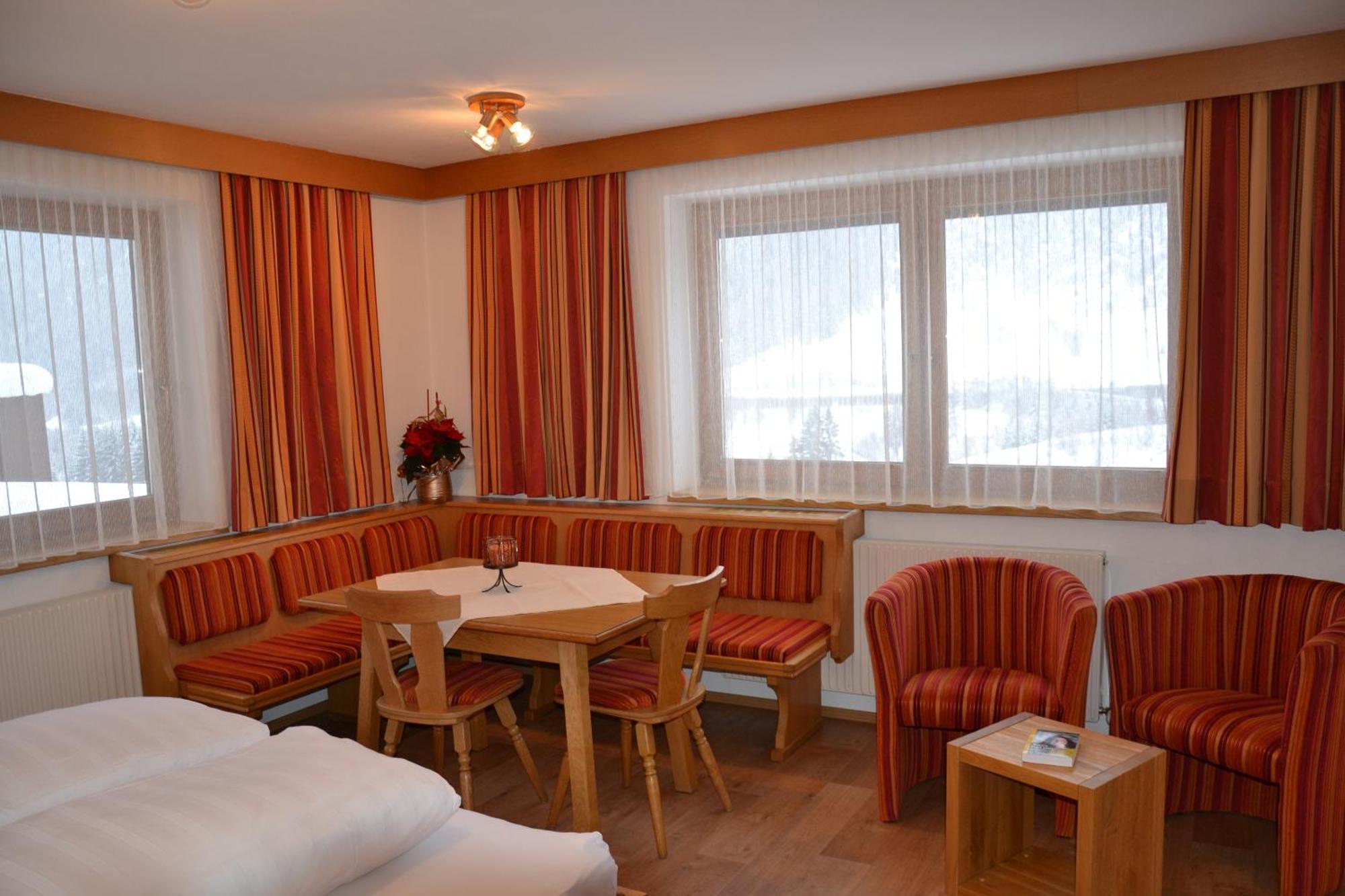 Ferienhaus Am Eggli Apartment Sankt Anton am Arlberg Ngoại thất bức ảnh